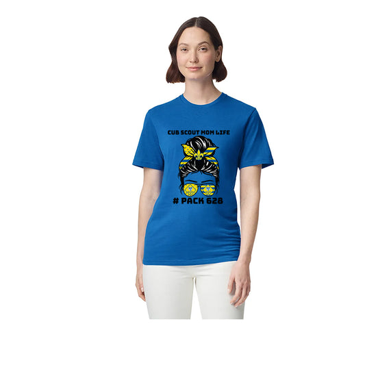 Cub Scout Mom Life Gildan t-shirt